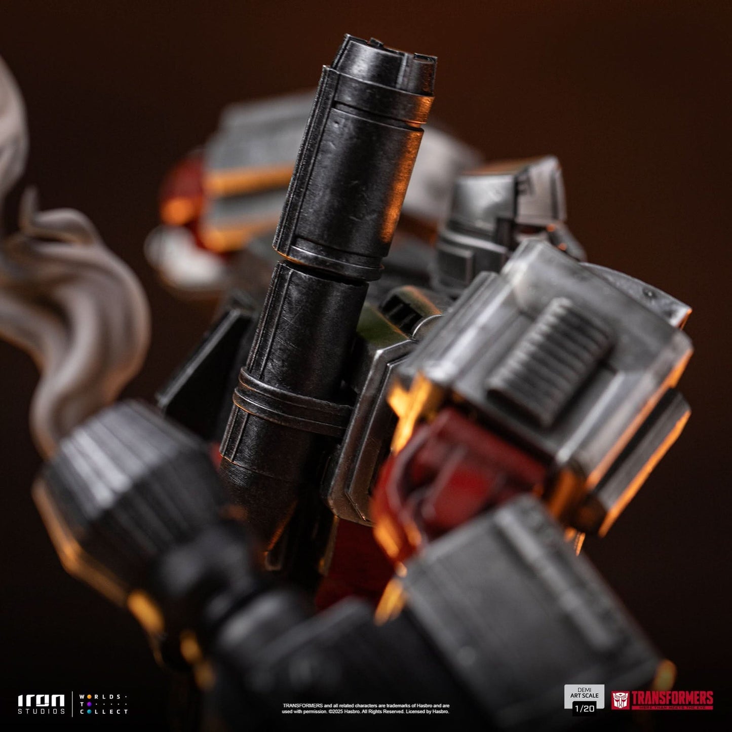 Megatron Statue - Transformers - 1/20 Scale