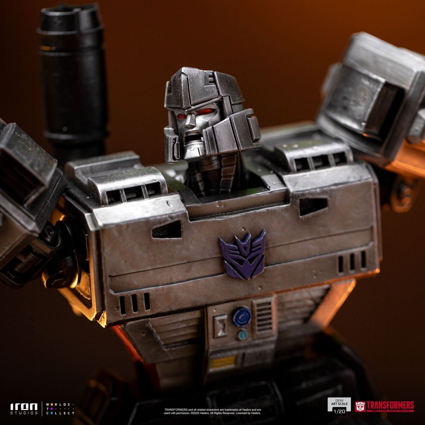 Megatron Statue - Transformers - 1/20 Scale