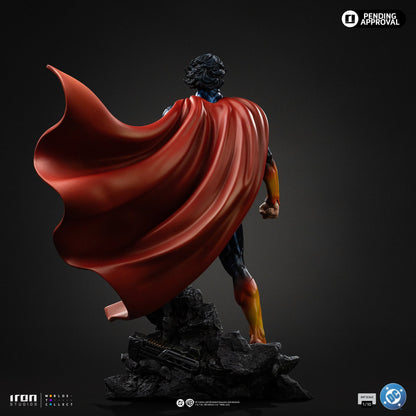 Superman Absolute Statue - DC Comics - Art Scale 1/10
