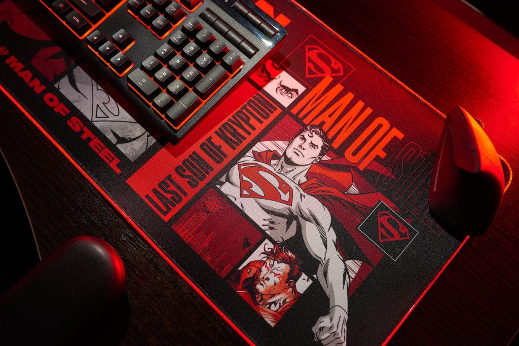 Superman – Übergroße Gaming-Matte und mobiles Ladegerät