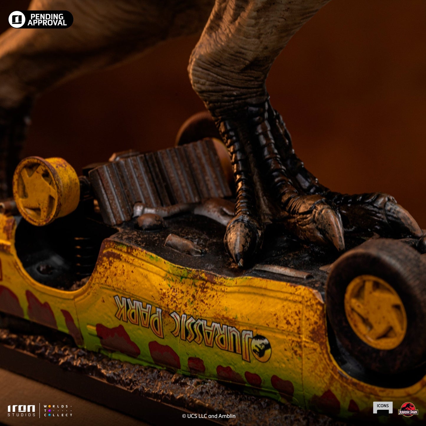 Statue T-Rex Attack - Jurassic Park - Icons - Jurassic World