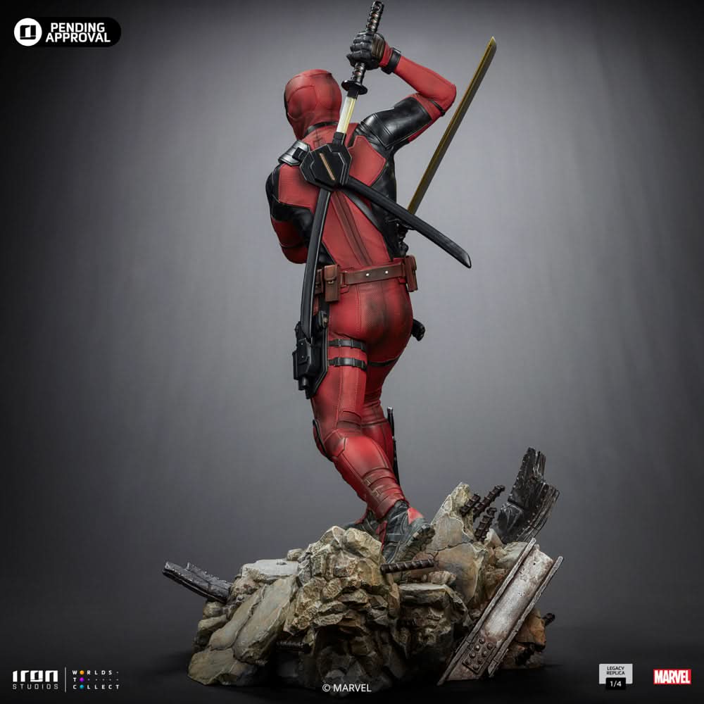 Deadpool Statue - Deadpool & Wolverine - Legacy Replica 1/4
