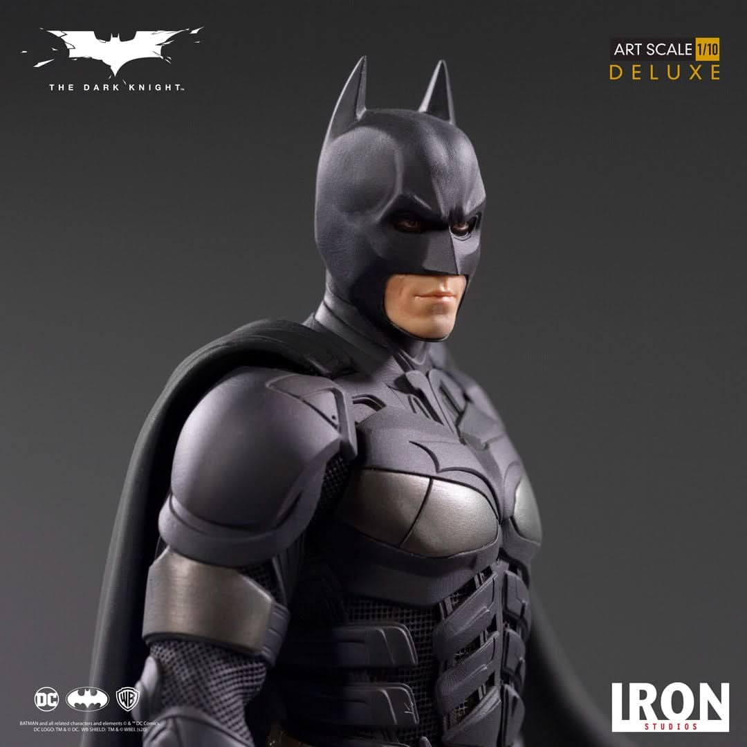 Statue Batman Deluxe – The Dark Knight – Art Scale 1/10 – DC Comics