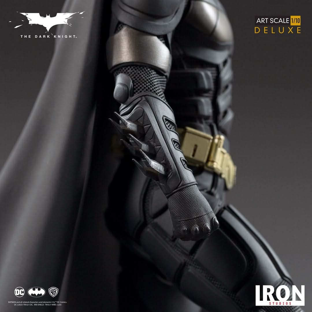 Statue Batman Deluxe – The Dark Knight – Art Scale 1/10 – DC Comics