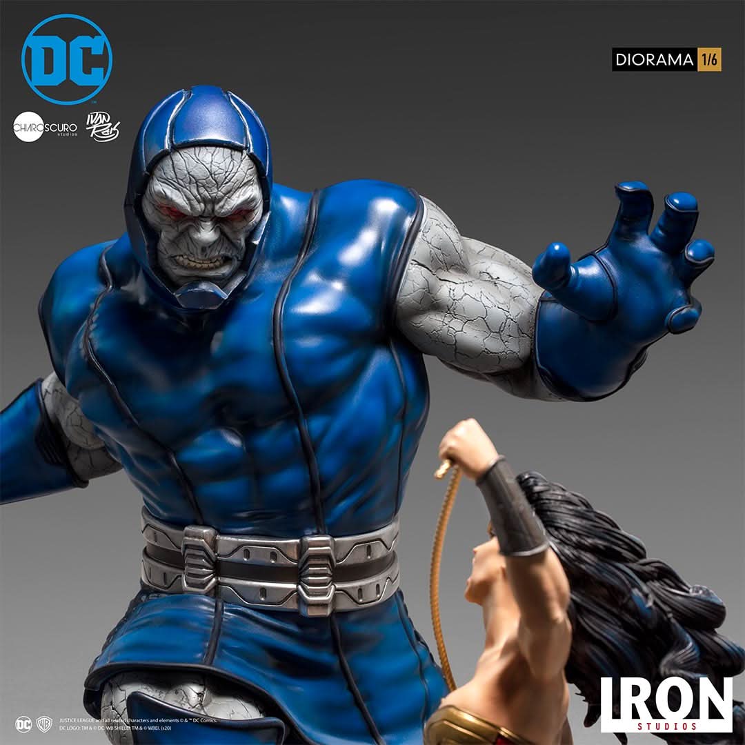 Statue Wonder Woman vs. Darkseid von Ivan Reis - DC Comics - Diorama 1/6