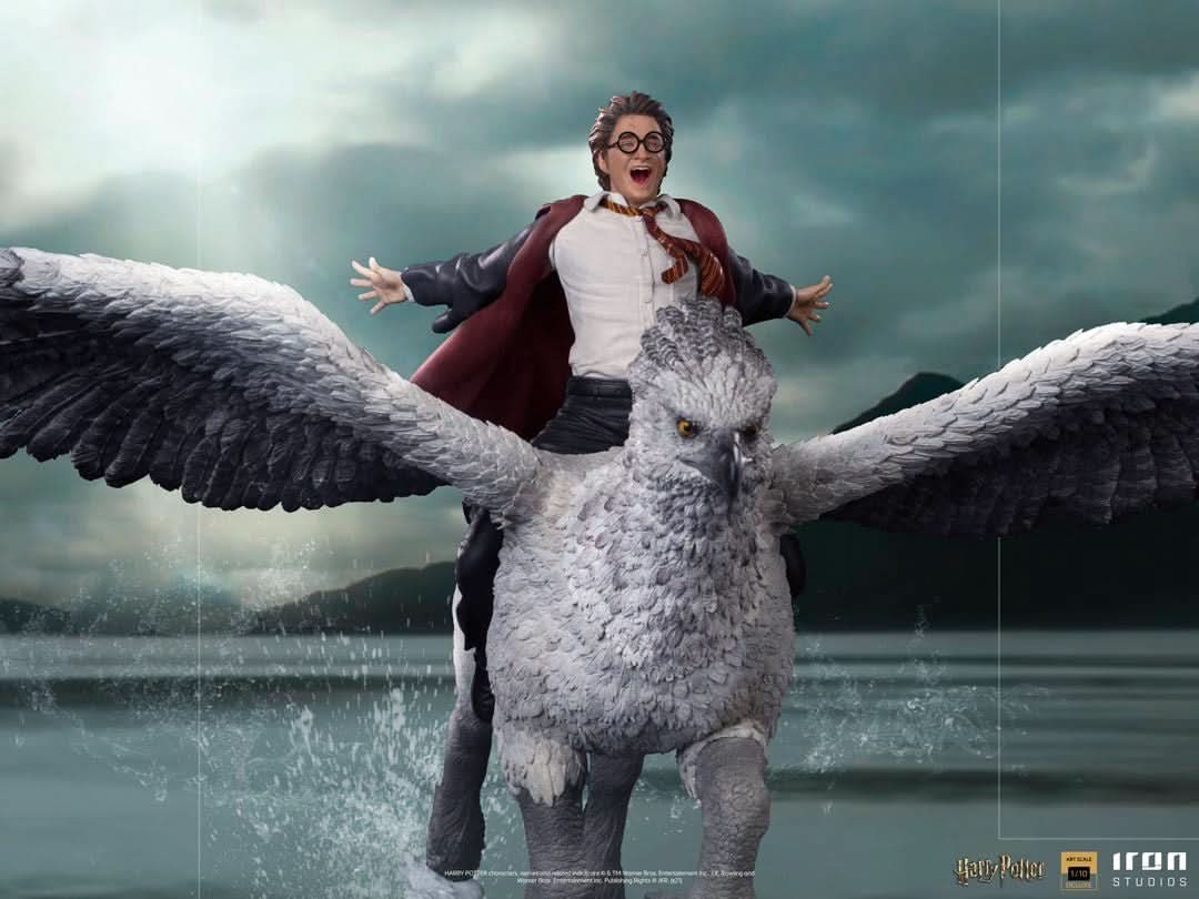 Harry Potter and Buckbeak Statue - Harry Potter - Art Scale 1/10