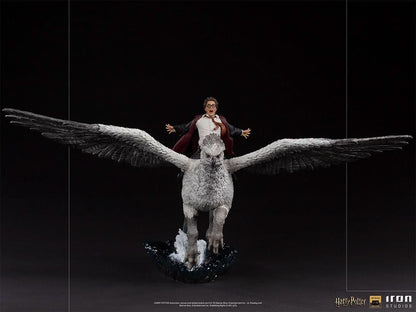 Harry Potter and Buckbeak Statue - Harry Potter - Art Scale 1/10