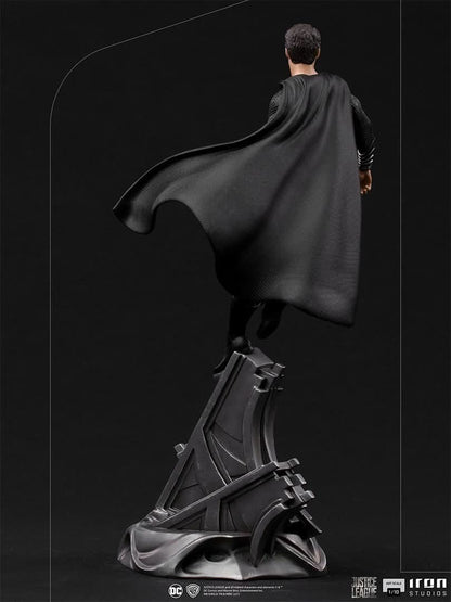 Superman Black Suit Statue - Justice League - Art Scale 1/10