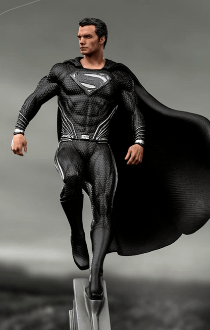 Superman Black Suit Statue - Justice League - Art Scale 1/10
