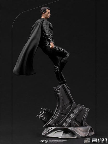 Superman Black Suit Statue - Justice League - Art Scale 1/10