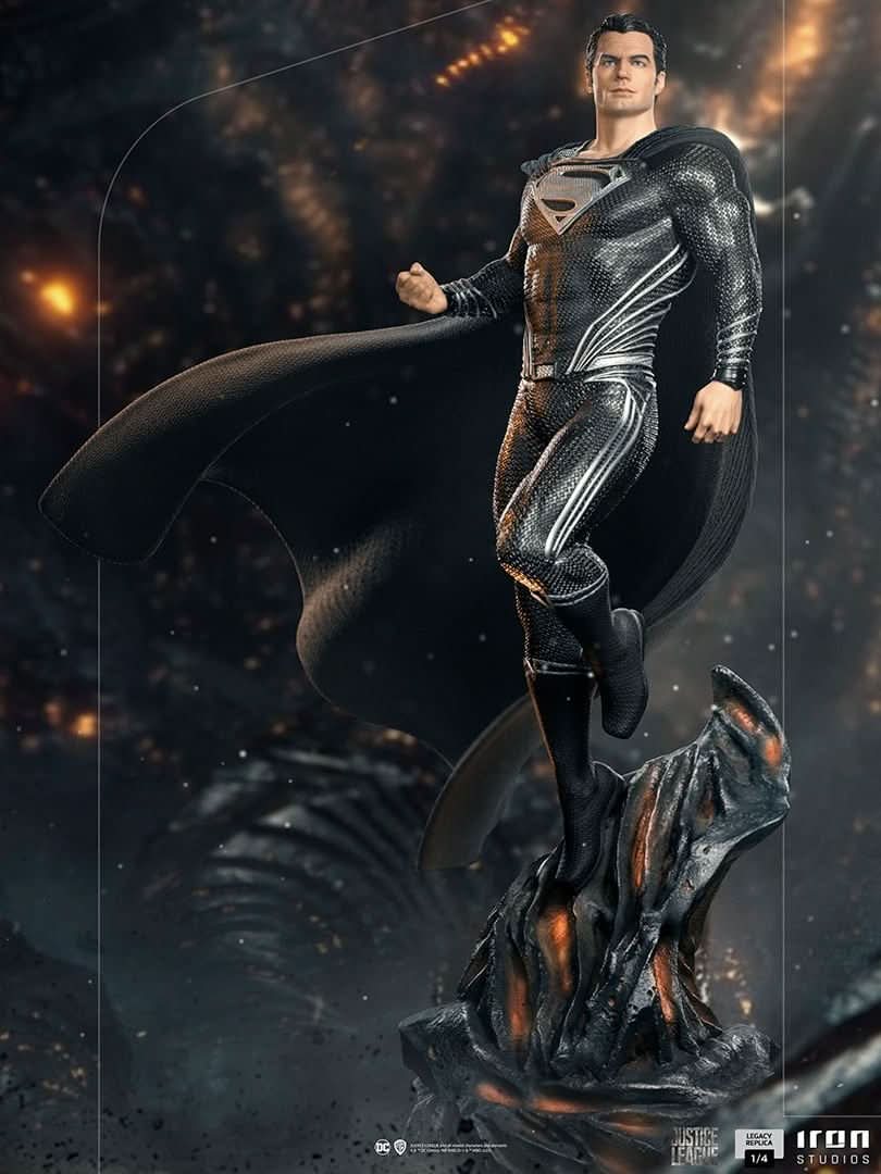 Superman Black Suit Statue - Zack Snyder's Justice League - Legacy Replica 1/4