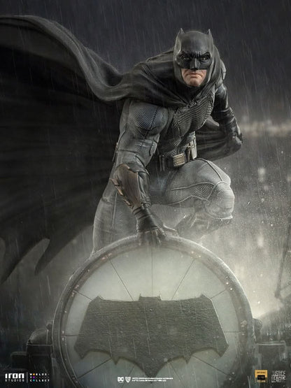 Batman on Batsignal Statue - Zack Snyder's Justice League - Art Scale 1/10