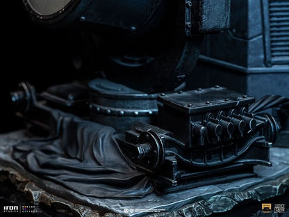 Batman on Batsignal Statue - Zack Snyder's Justice League - Art Scale 1/10