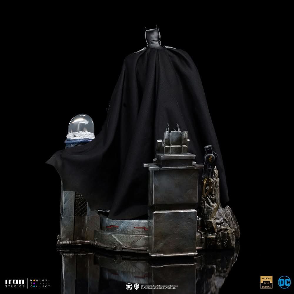 Batman Unleashed Statue - DC Comics - Art Scale 1/10