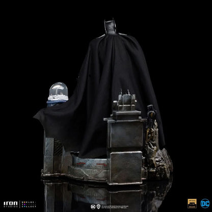 Batman Unleashed Statue - DC Comics - Art Scale 1/10