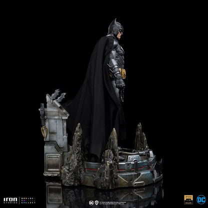 Batman Unleashed Statue - DC Comics - Art Scale 1/10