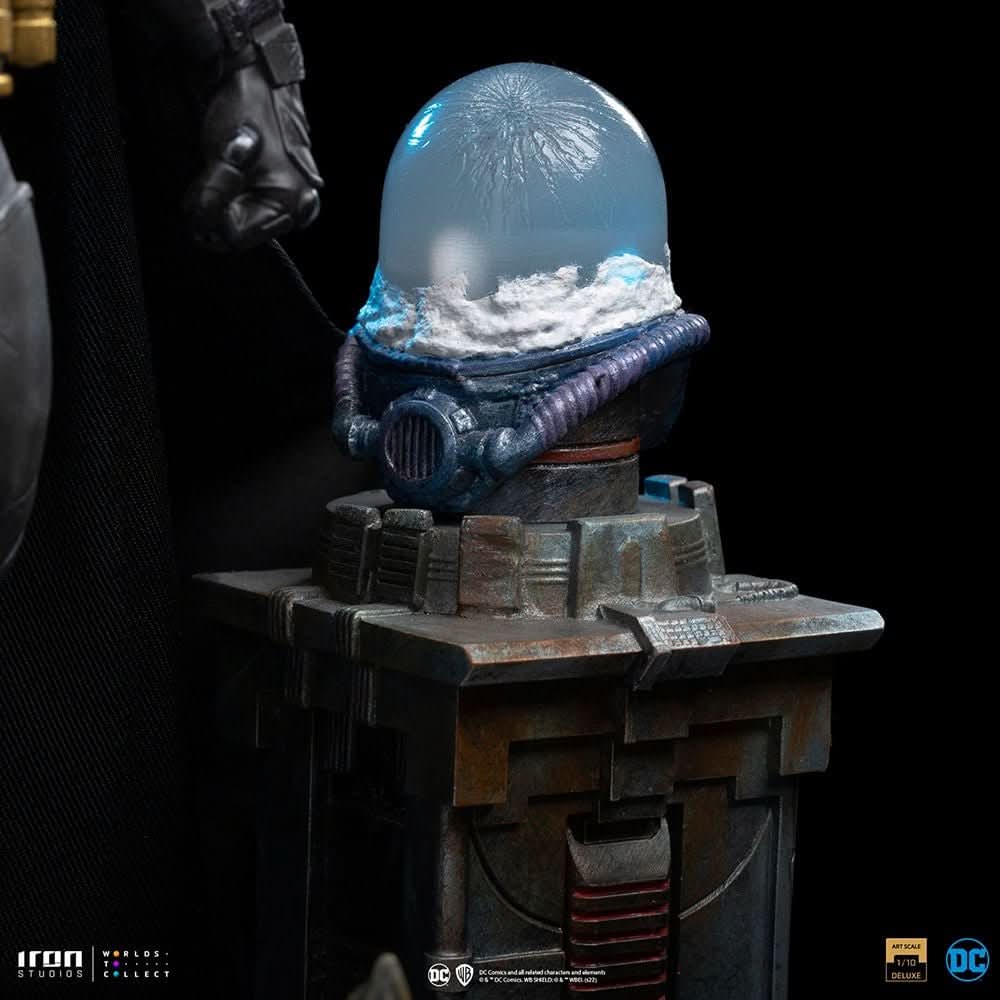 Batman Unleashed Statue - DC Comics - Art Scale 1/10