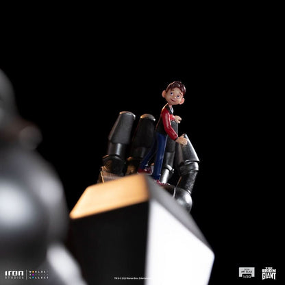 Statue Iron Giant and Hogarth Hughes - The Iron Giant - Demi Scale 1/20 - Alien