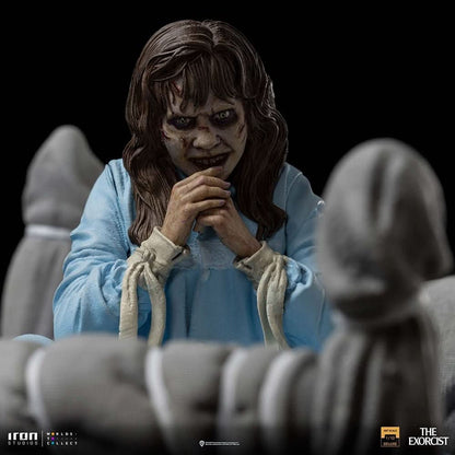 Possessed Regan McNeil Statue - The Exorcist - Art Scale 1/10