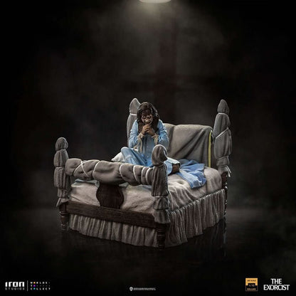 Possessed Regan McNeil Statue - The Exorcist - Art Scale 1/10