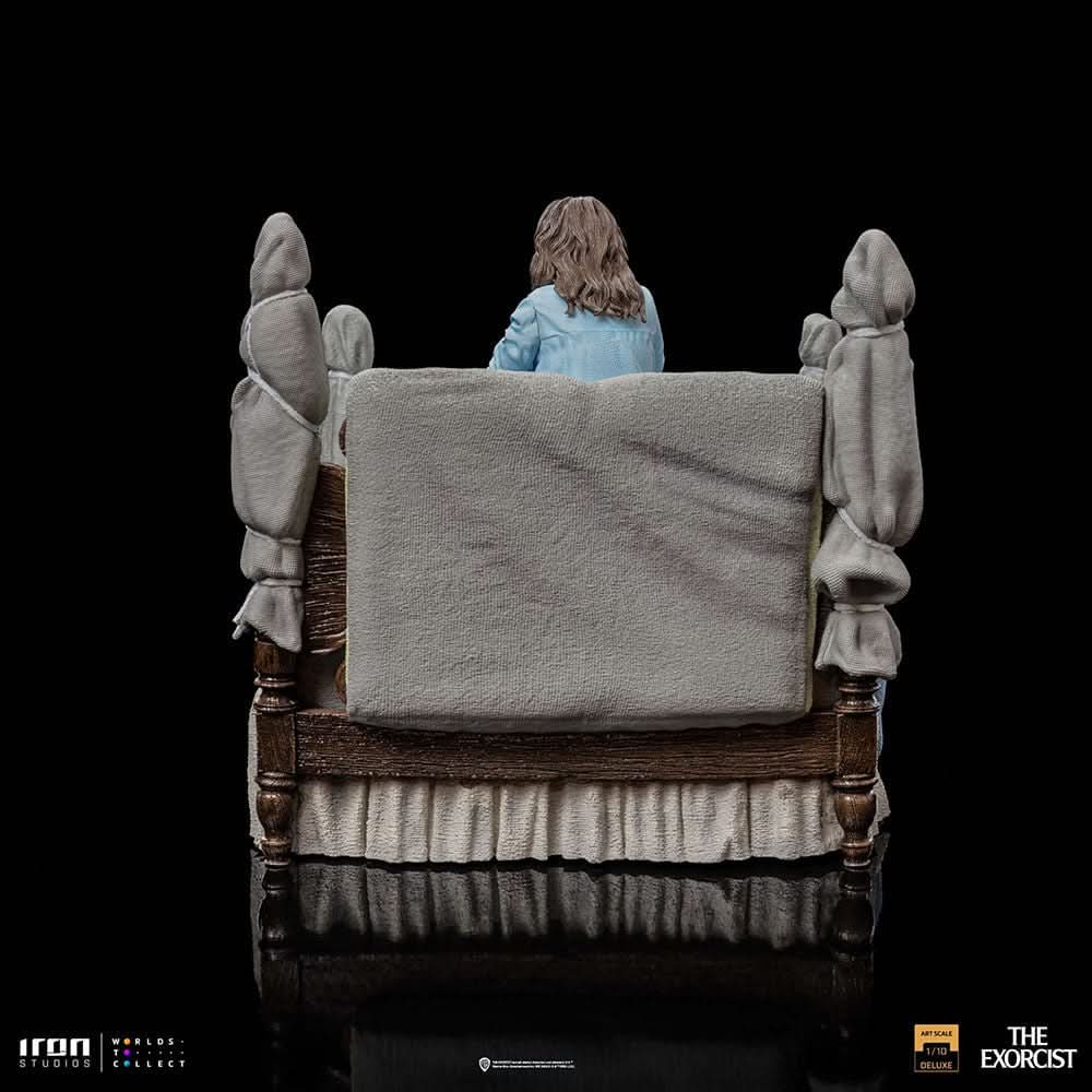 Possessed Regan McNeil Statue - The Exorcist - Art Scale 1/10