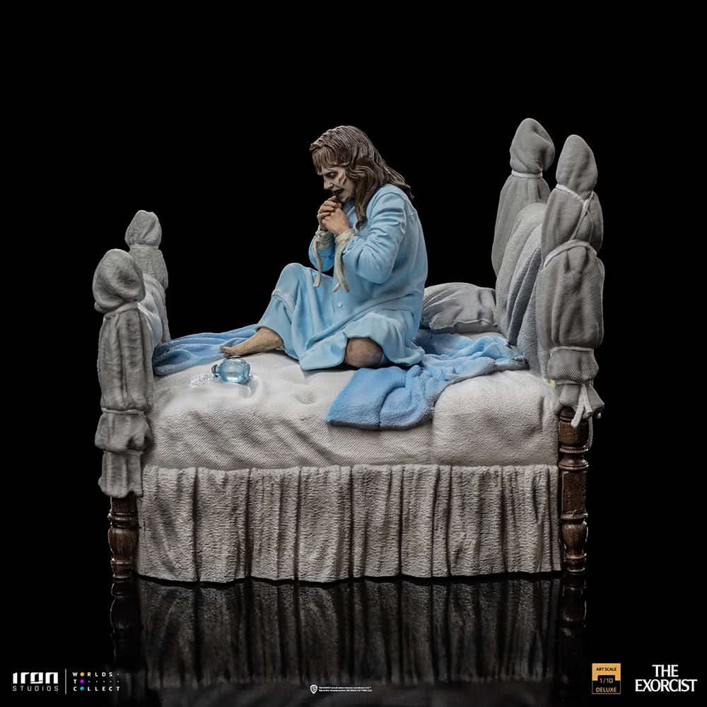 Possessed Regan McNeil Statue - The Exorcist - Art Scale 1/10