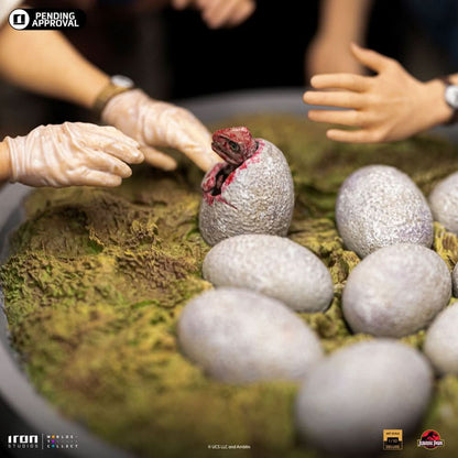 Dino Hatching Deluxe Statue - Jurassic Park - Art Scale 1/10