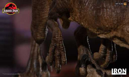 Statue Kauernder Velociraptor - Jurassic Park - Art Scale 1/10