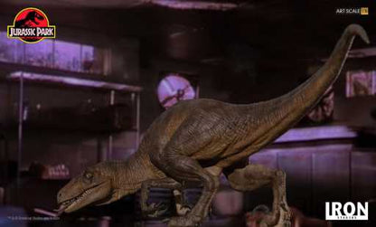 Statue Kauernder Velociraptor - Jurassic Park - Art Scale 1/10