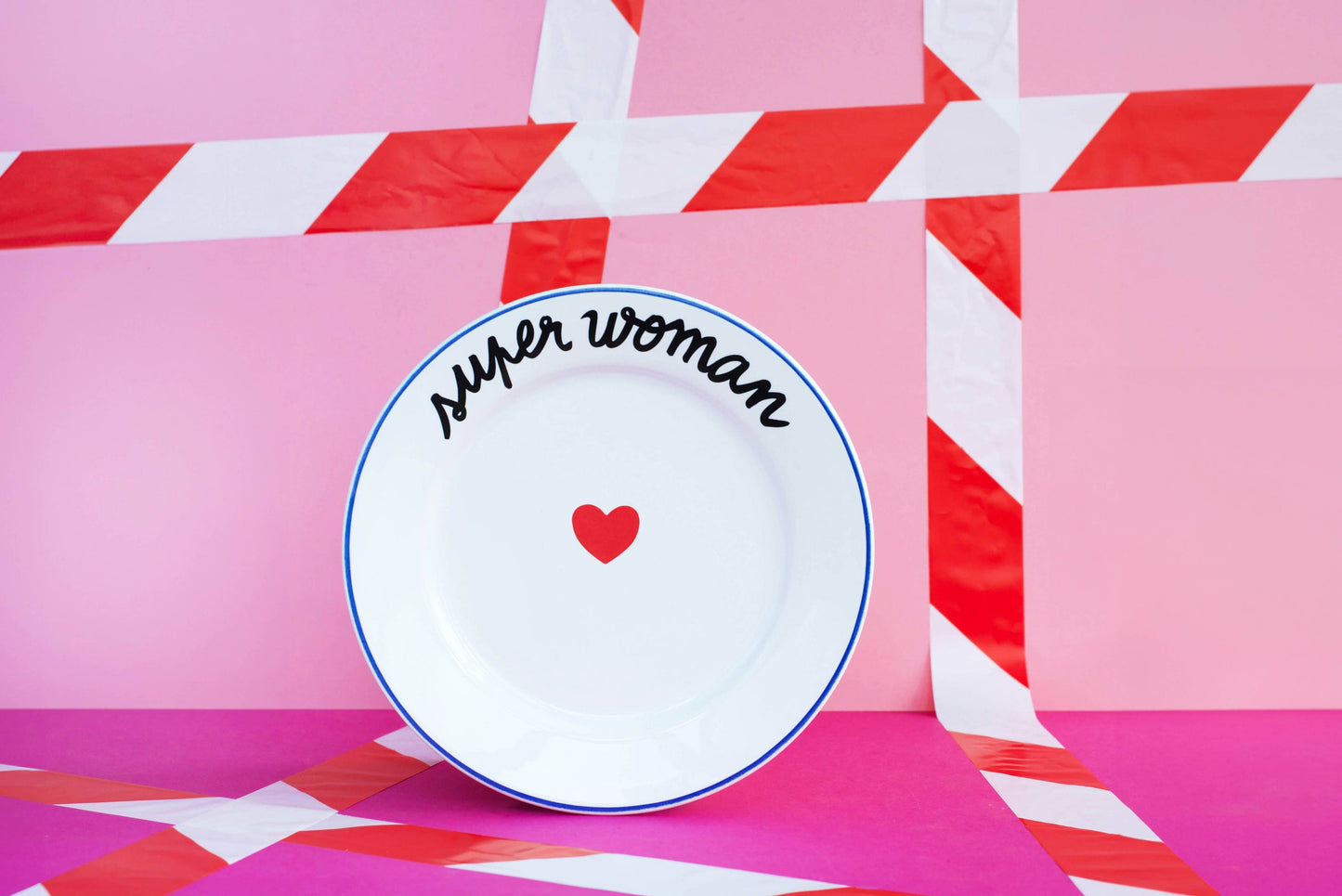 FAMILY HAS A BLAST Teller - Super Woman