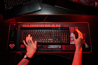 Superman – Übergroße Gaming-Matte und mobiles Ladegerät