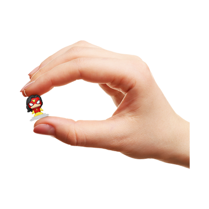Bitty Pop! Display Spider-Man Web – Spider-Woman en main, visuel officiel Funko