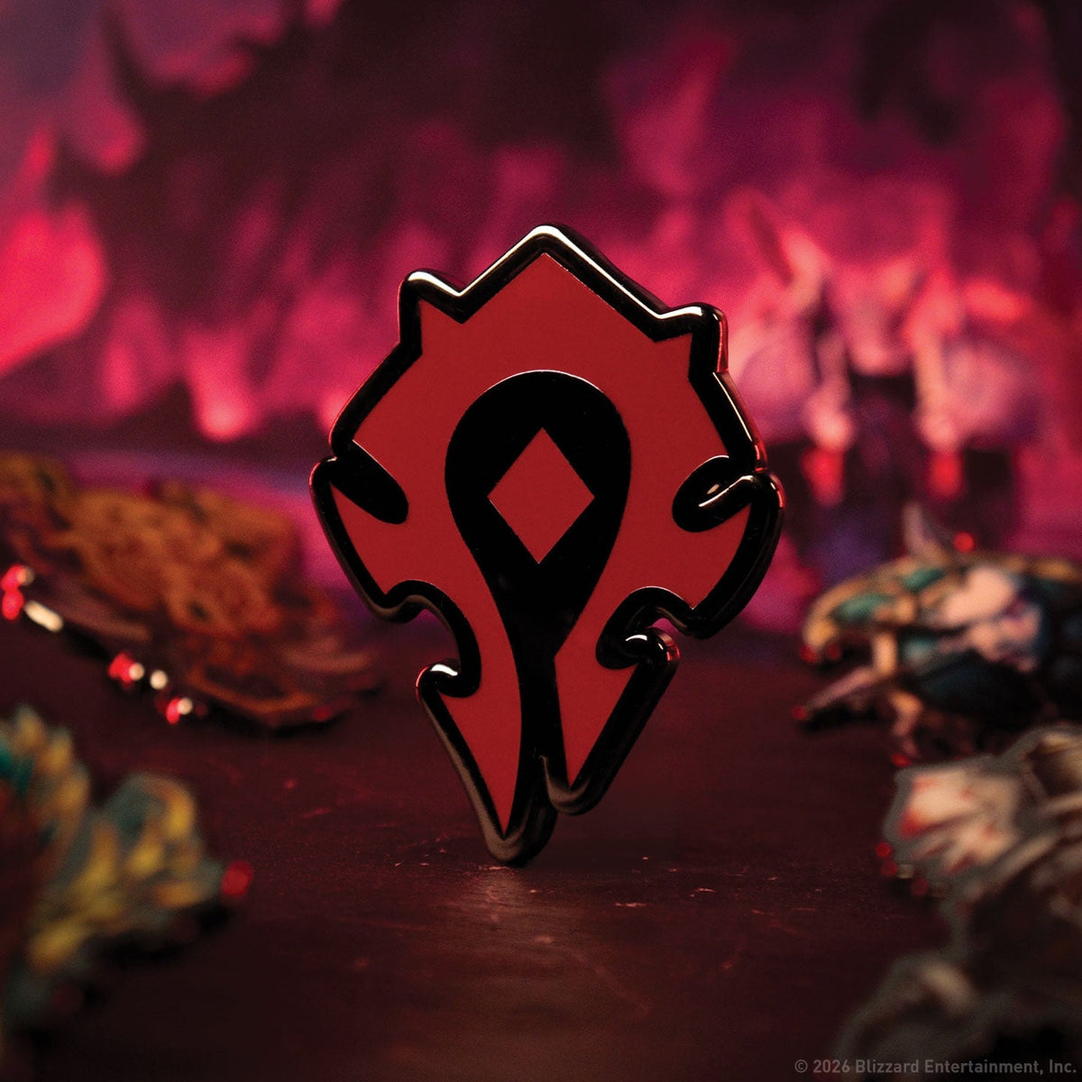 Display de 12 blind boxes World of Warcraft Horde - pin’s mystère - mise en situation 14