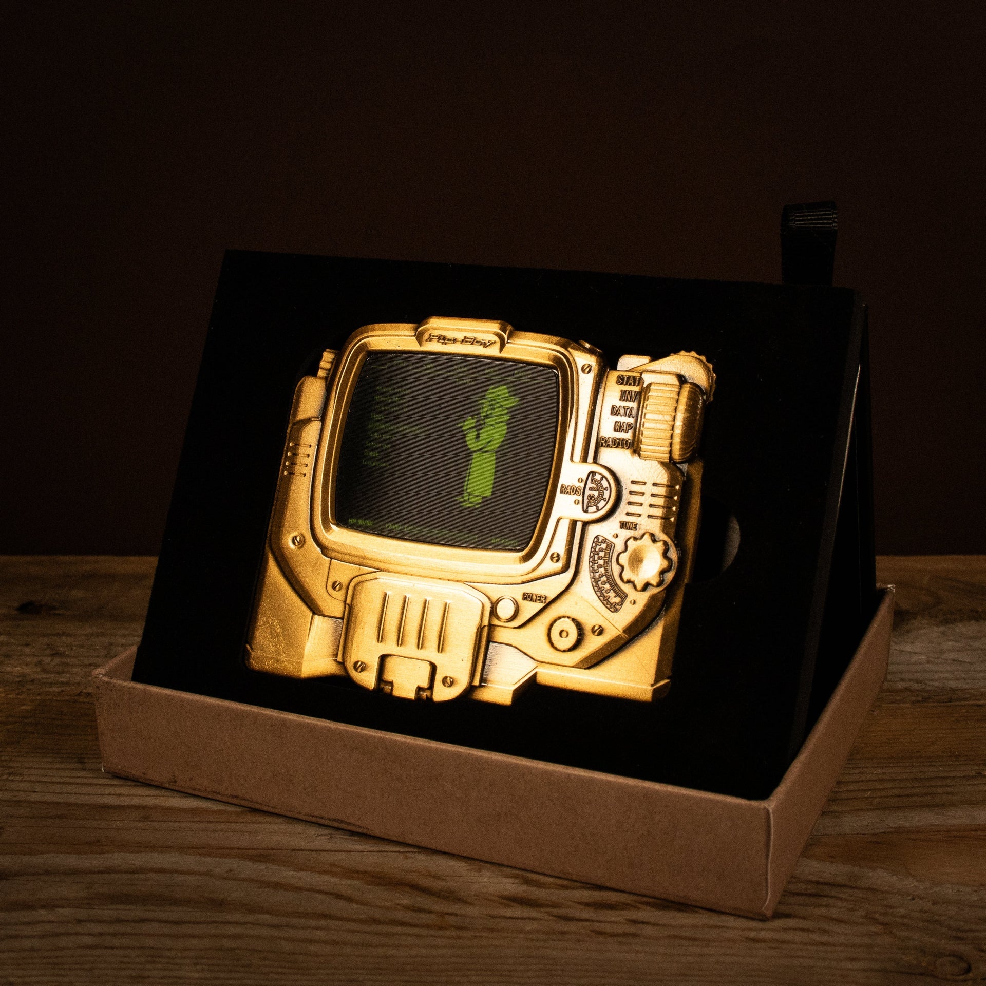 Objet collector Fallout - Pip-Boy Lenticular Ingot – Mysterious Stranger VariantLObjet collector Fallout - Pip-Boy Lenticular Ingot – Mysterious Stranger VariantiObjet collector Fallout - Pip-Boy Lenticular Ingot – Mysterious Stranger VariantnObjet collector Fallout - Pip-Boy Lenticular Ingot – Mysterious Stranger VariantgObjet collector Fallout - Pip-Boy Lenticular Ingot – Mysterious Stranger VariantoObjet collector Fallout - Pip-Boy Lenticular Ingot – Mysterious Stranger VarianttObjet collector Fallout - 