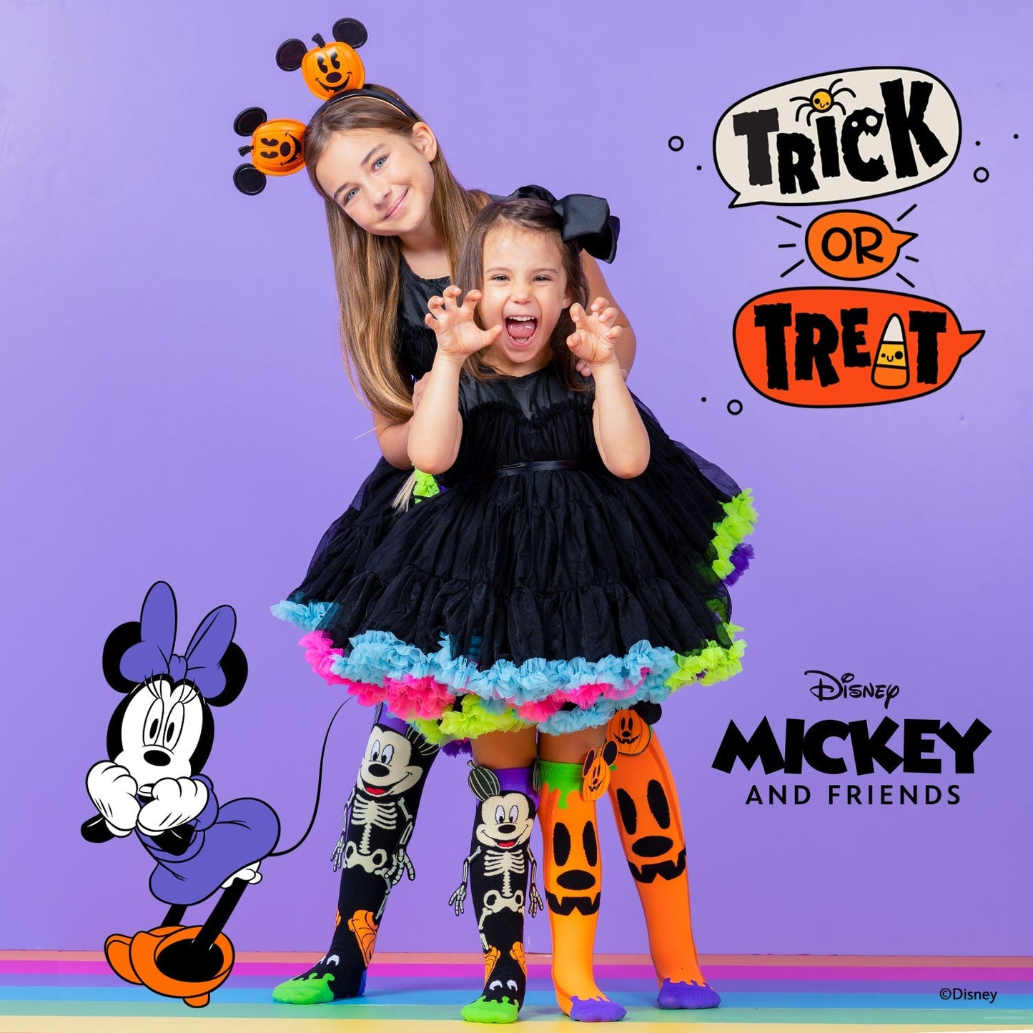 MICKEY LEUCHTET IM DUNKELN
