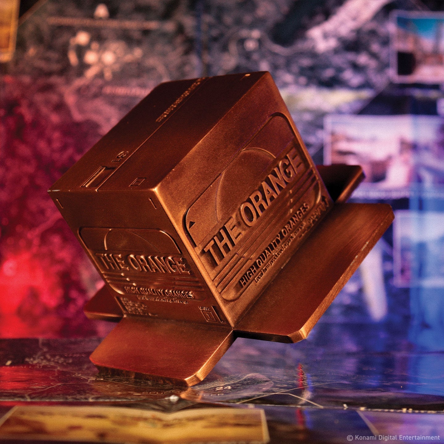 Réplique collector Metal Gear Solid - 2 Antique Gold Plated Cardboard Box