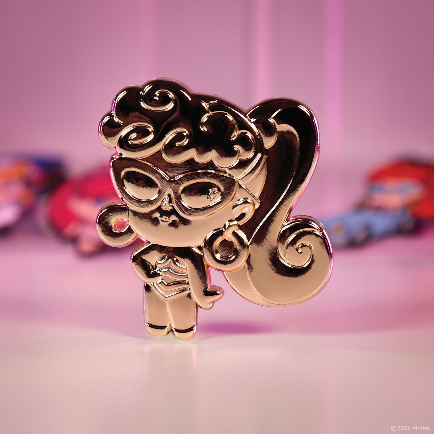 Display de 12 blind boxes Barbie - pin’s mystère - mise en situation 2