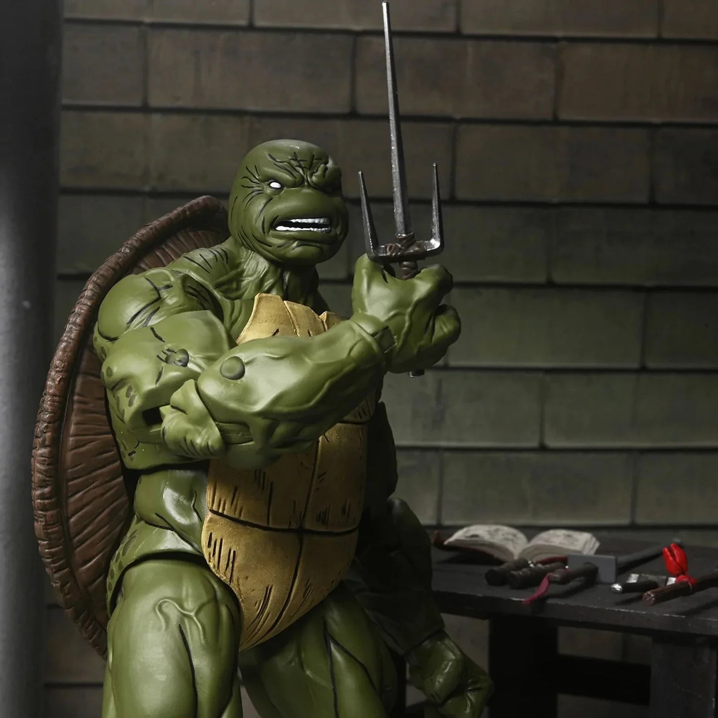 teenage mutant ninja turtles the last ronin 7 scale action figure battle damaged ronin neca