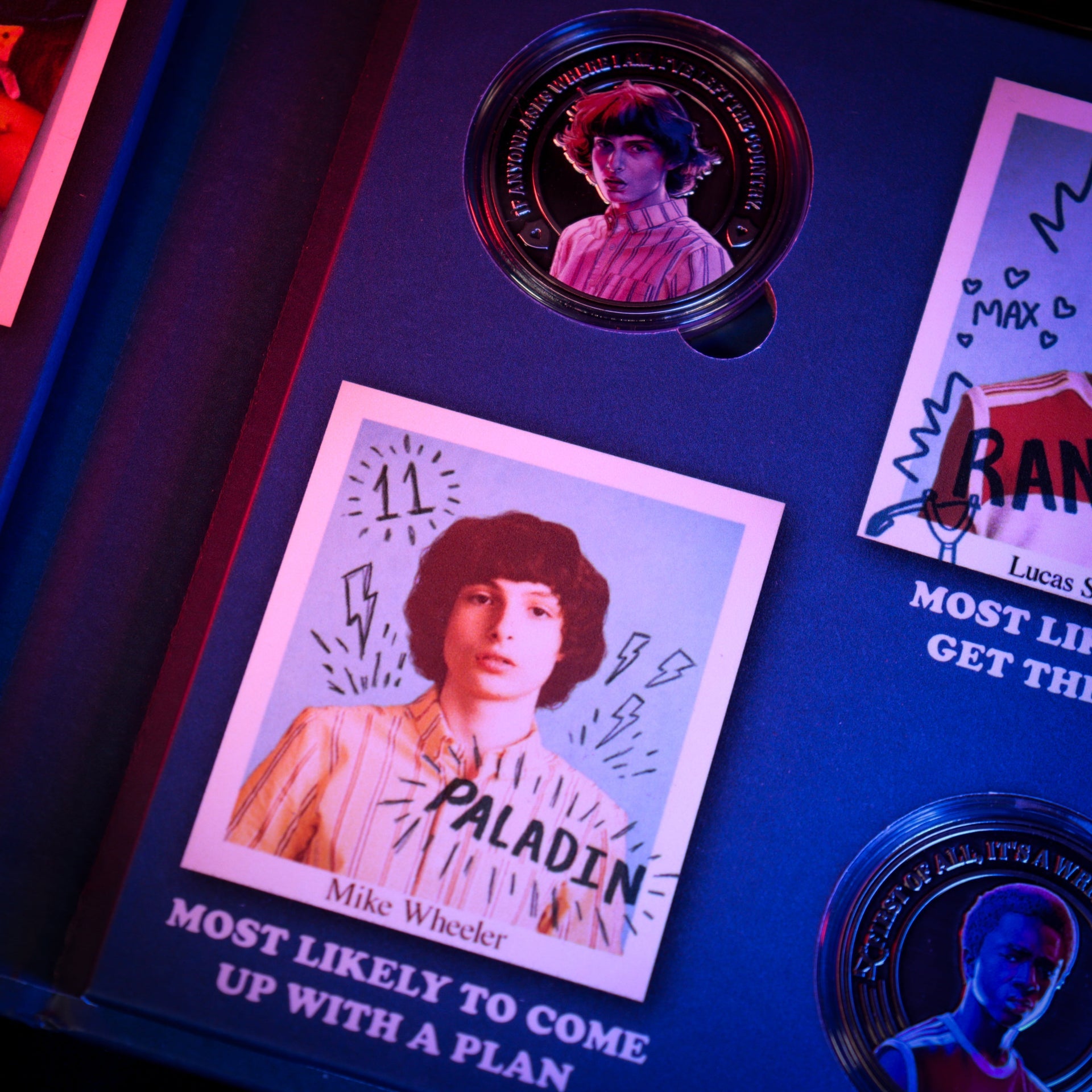 Objet collector Stranger Things - Yearbook Coin AlbumOObjet collector Stranger Things - Yearbook Coin AlbumbObjet collector Stranger Things - Yearbook Coin AlbumjObjet collector Stranger Things - Yearbook Coin AlbumeObjet collector Stranger Things - Yearbook Coin AlbumtObjet collector Stranger Things - Yearbook Coin Album Objet collector Stranger Things - Yearbook Coin AlbumcObjet collector Stranger Things - Yearbook Coin AlbumoObjet collector Stranger Things - Yearbook Coin AlbumlObjet collector Stranger T