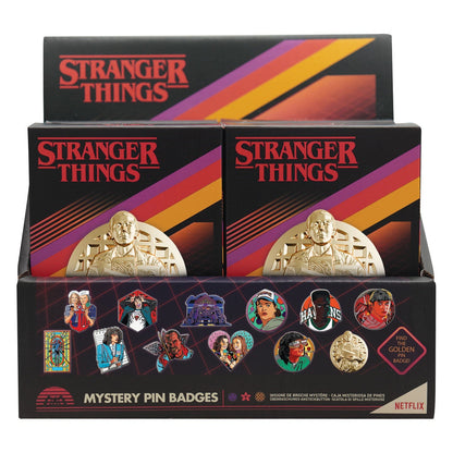 Display de 12 blind boxes Stranger Things - pin’s mystère - présentoir avant