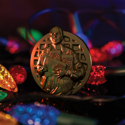 Display de 12 blind boxes Stranger Things - pin’s mystère - mise en situation 12
