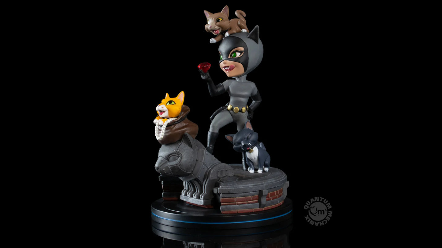 Catwoman Q-Fig Elite 