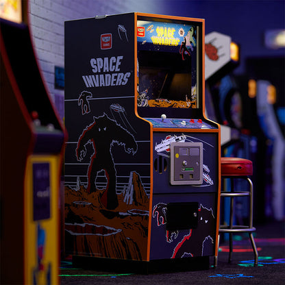 Space Invaders Quarter Size Arcade Cabinet + Münze.