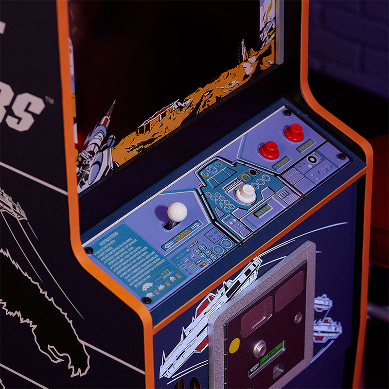 Space Invaders Quarter Size Arcade Cabinet + Münze.