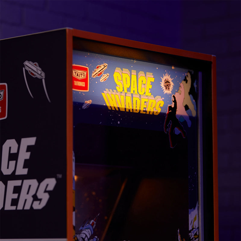 Space Invaders Quarter Size Arcade Cabinet + Münze.