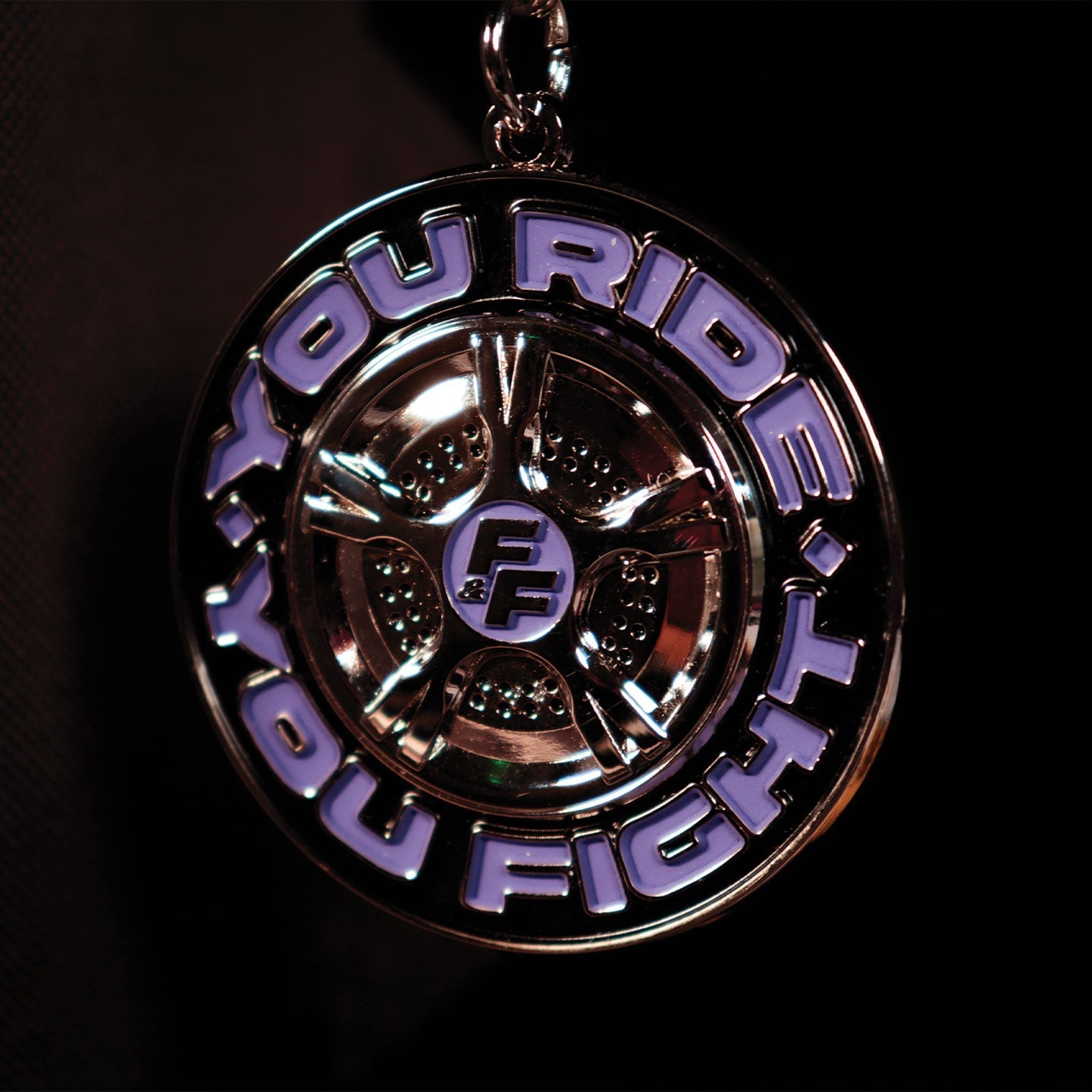 Porte-clés Fast & Furious - ‘You Ride You Fight’