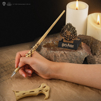 Stylo baguette avec socle & marque-page lenticulaire Voldemort