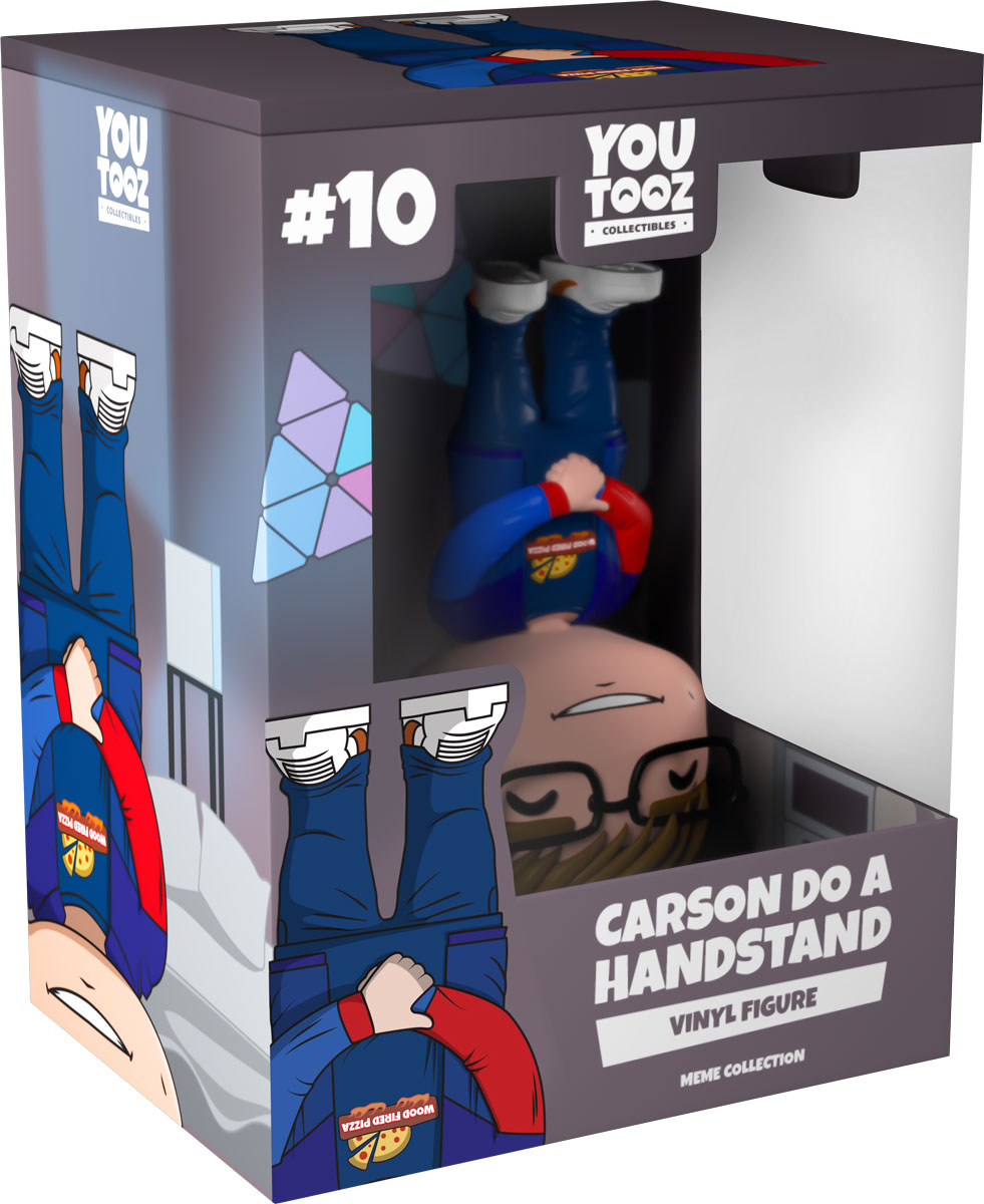 Carson macht einen Handstand