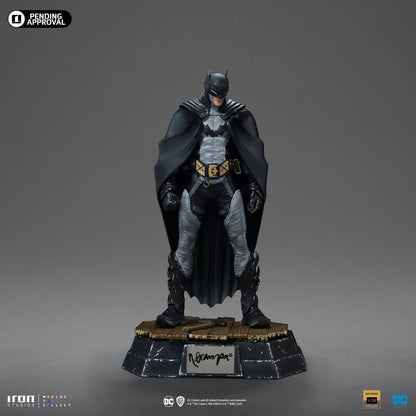 Batman by Rafael Grampá Statue (Signed Version) - DC Comics Series #9 - Art Scale 1/10