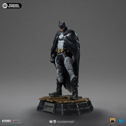 Batman by Rafael Grampá Statue (Signed Version) - DC Comics Series #9 - Art Scale 1/10